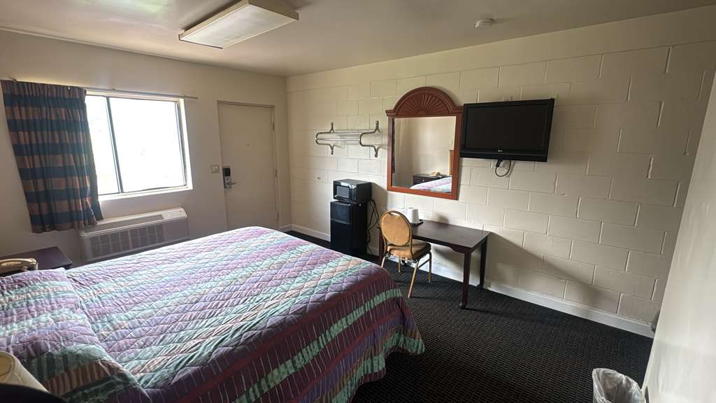 Guest Room 4